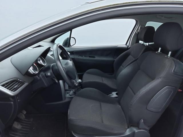 Peugeot 207 image 4