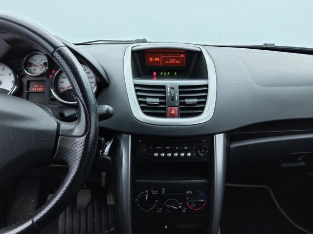 Peugeot 207 image 5