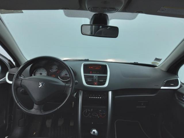 Peugeot 207 image 7