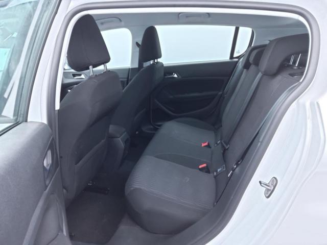 Peugeot 308 image 3