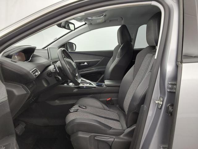 Peugeot 3008 image 2