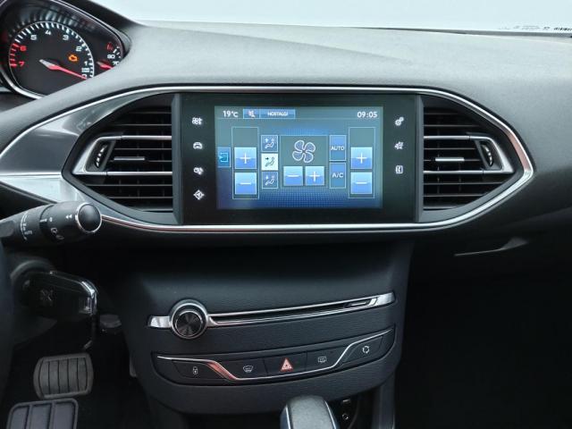 Peugeot 308 image 6