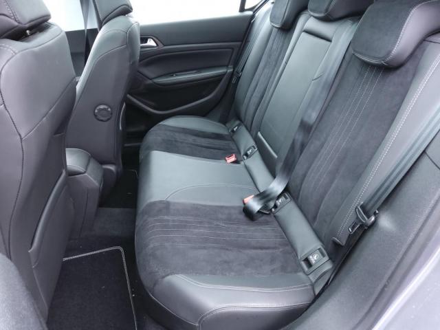 Peugeot 308 image 1