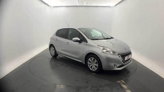Peugeot 208 image 2