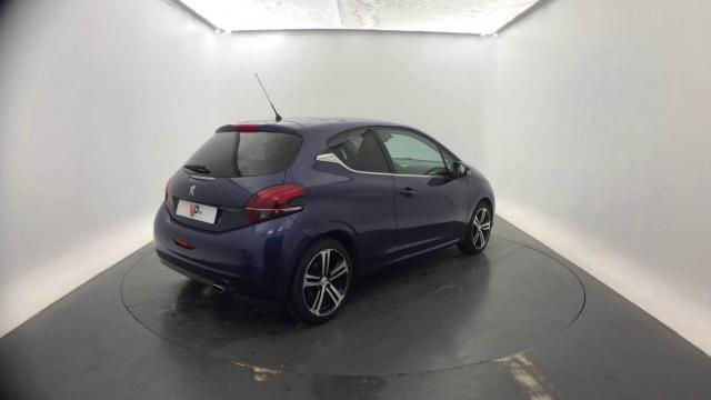 Peugeot 208 image 6