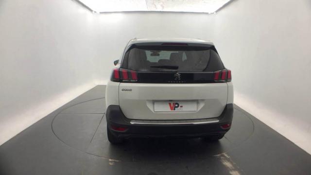 Peugeot 5008 image 4