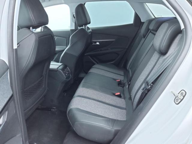 Peugeot 3008 image 8