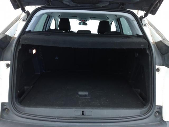 Peugeot 3008 image 3