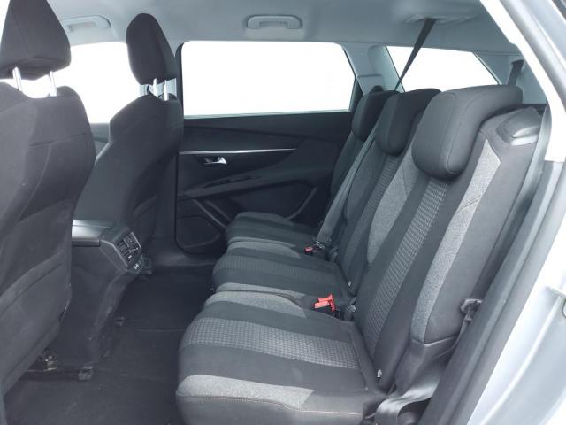 Peugeot 5008 image 7