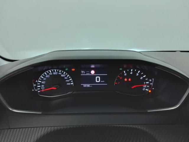 Peugeot 208 image 6