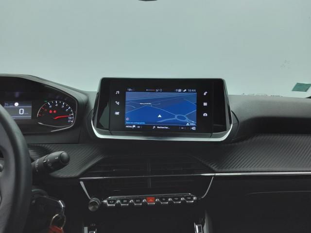 Peugeot 208 image 1