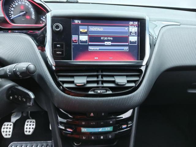 Peugeot 2008 image 1