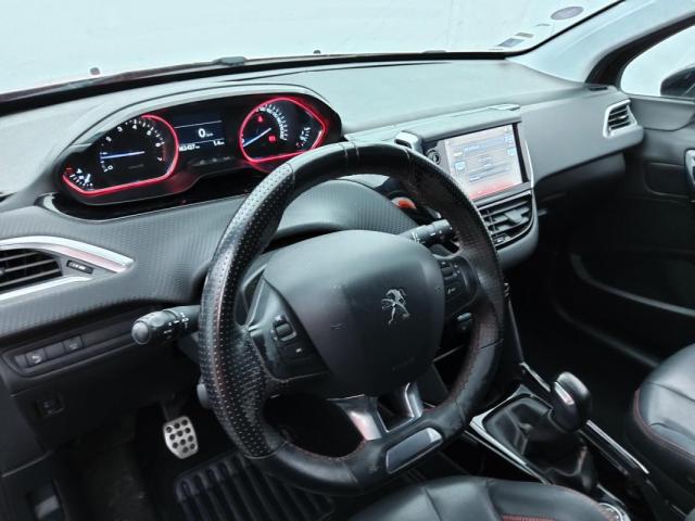 Peugeot 2008 image 3