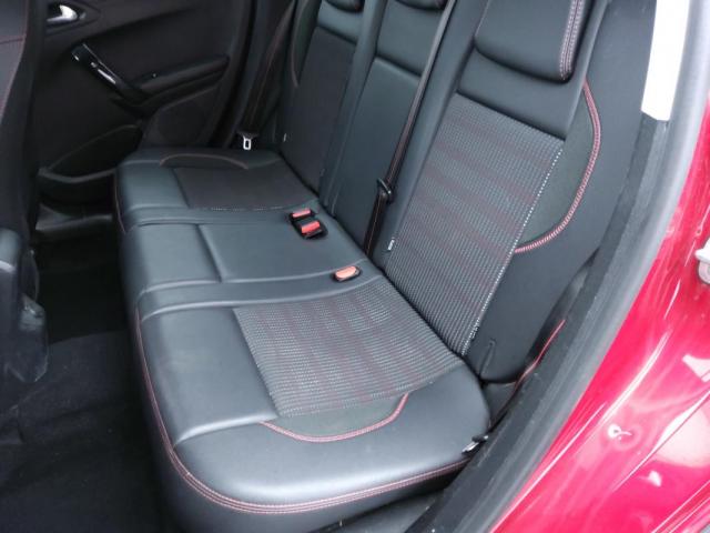 Peugeot 2008 image 2