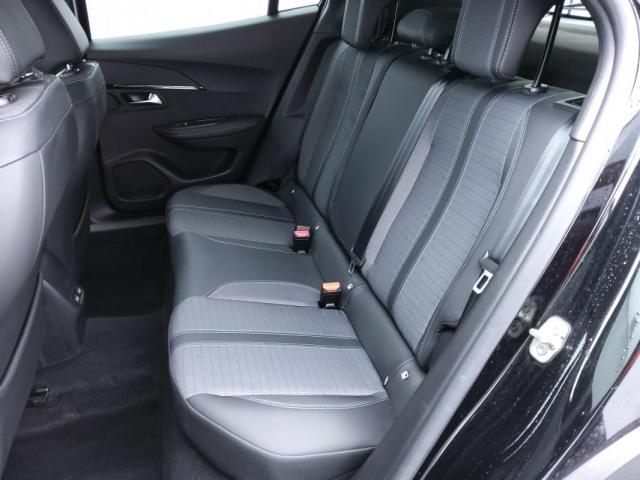 Peugeot 2008 image 1