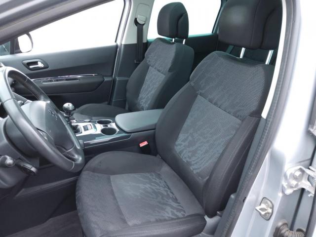 Peugeot 3008 image 8