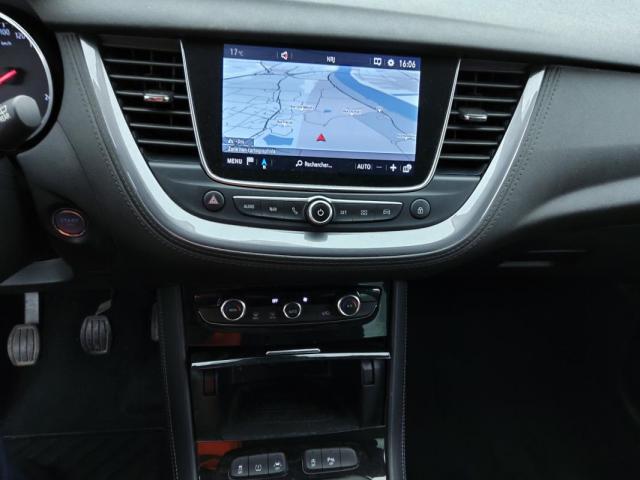 Opel Grandland X image 1