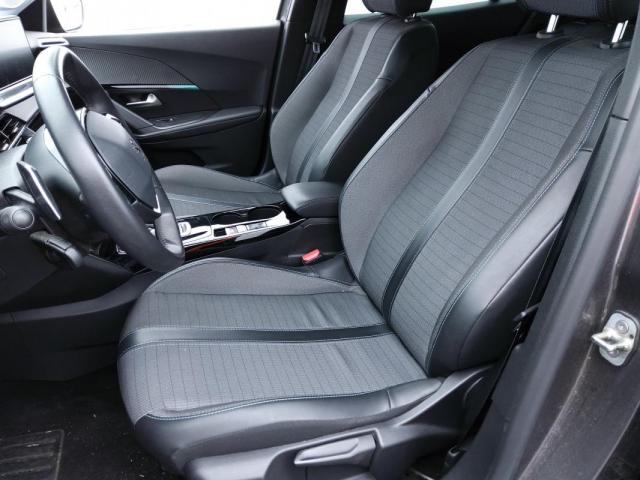 Peugeot 2008 image 8