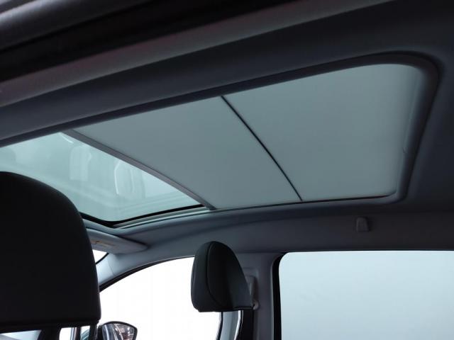 Peugeot 2008 image 3