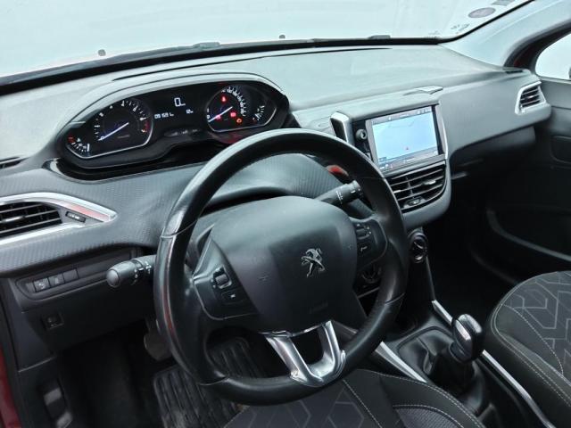 Peugeot 2008 image 8