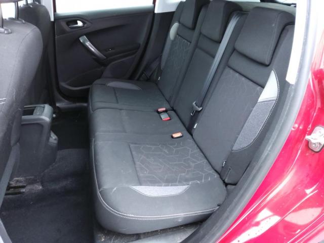Peugeot 2008 image 6