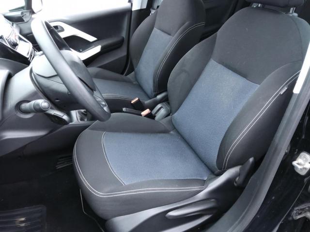 Peugeot 208 image 4