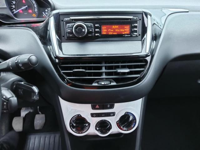 Peugeot 208 image 6