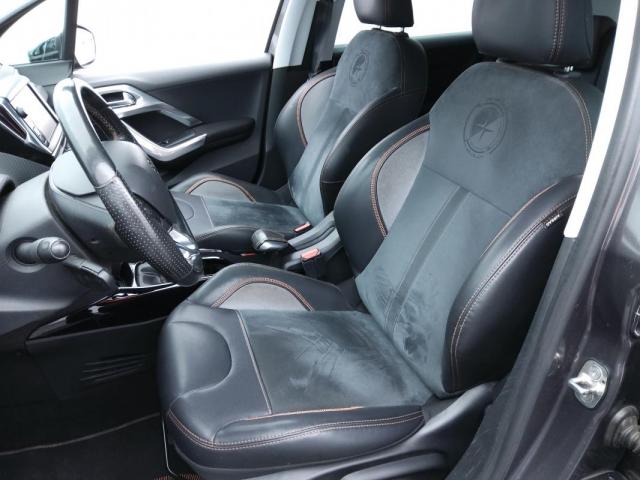 Peugeot 2008 image 3