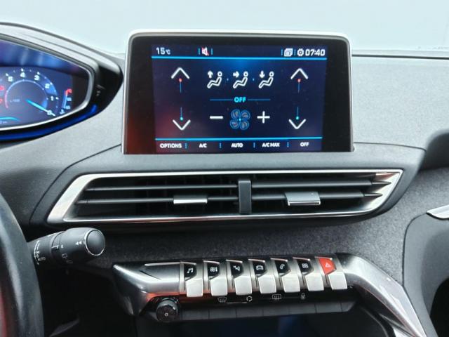 Peugeot 3008 image 2