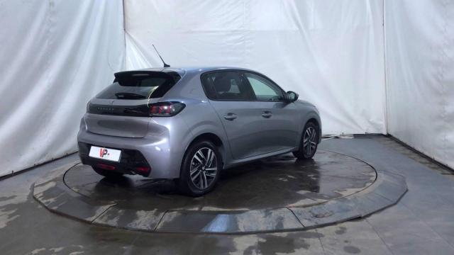 Peugeot 208 image 2
