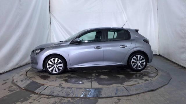 Peugeot 208 image 4