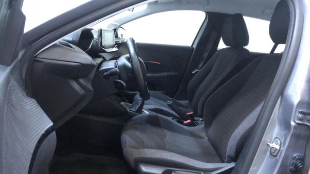 Peugeot 208 image 6