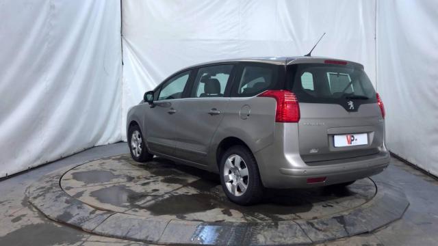 Peugeot 5008 image 7