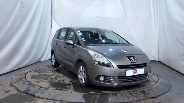 Peugeot 5008 image 8