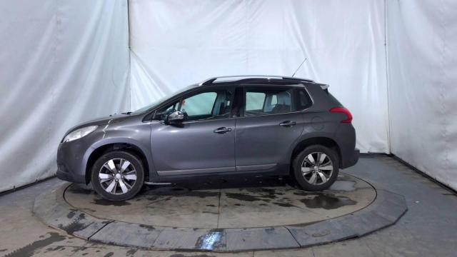 Peugeot 2008 image 2