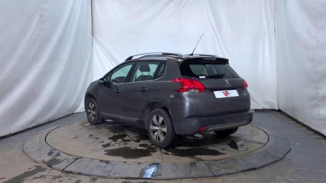 Peugeot 2008 image 8