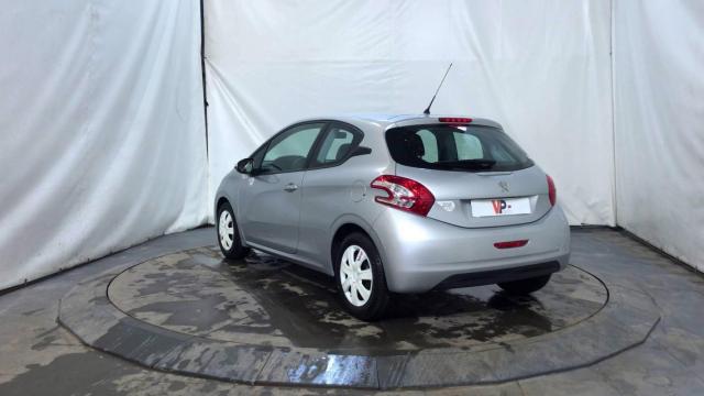 Peugeot 208 image 7