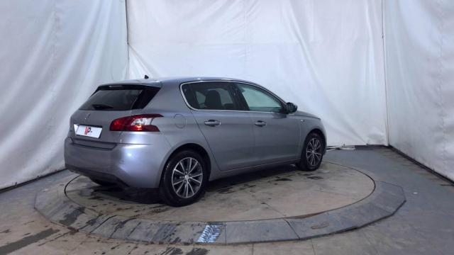 Peugeot 308 image 1