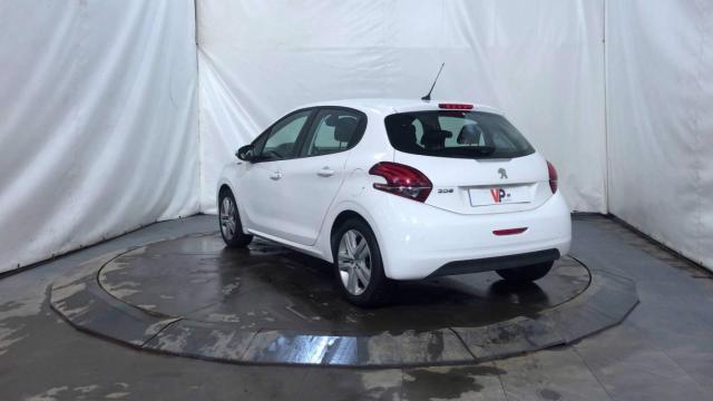 Peugeot 208 image 7