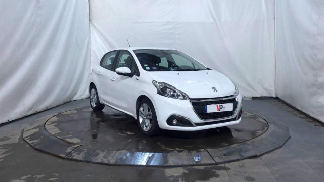 Peugeot 208 image 2