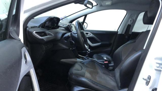 Peugeot 2008 image 7