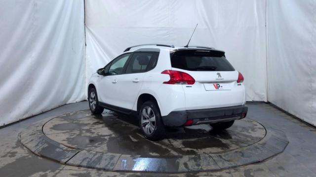 Peugeot 2008 image 8