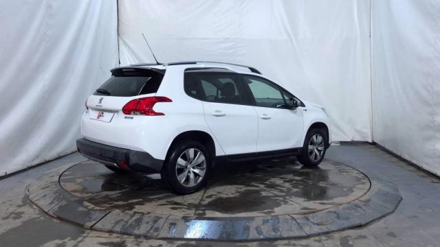Peugeot 2008 image 7
