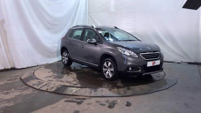 Peugeot 2008 image 8