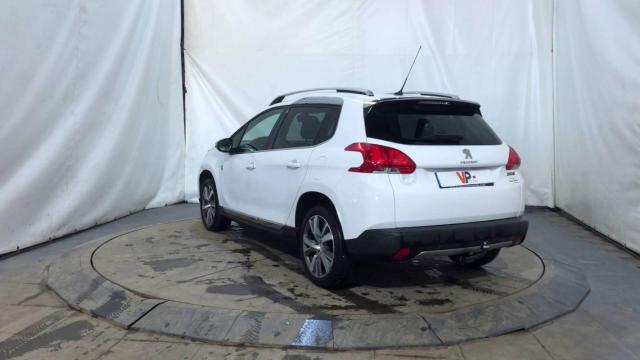Peugeot 2008 image 2