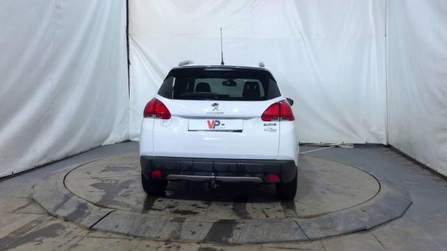 Peugeot 2008 image 6