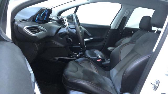 Peugeot 2008 image 5