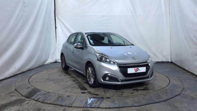 Peugeot 208 image 8