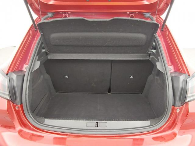 Peugeot 208 image 7