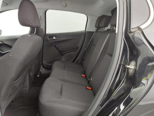 Peugeot 208 image 4